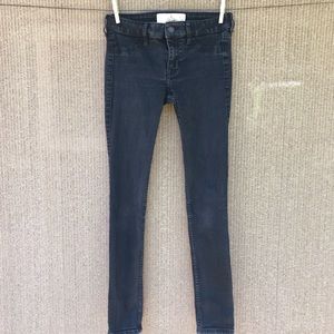 Hollister super skinny jean W24  L29